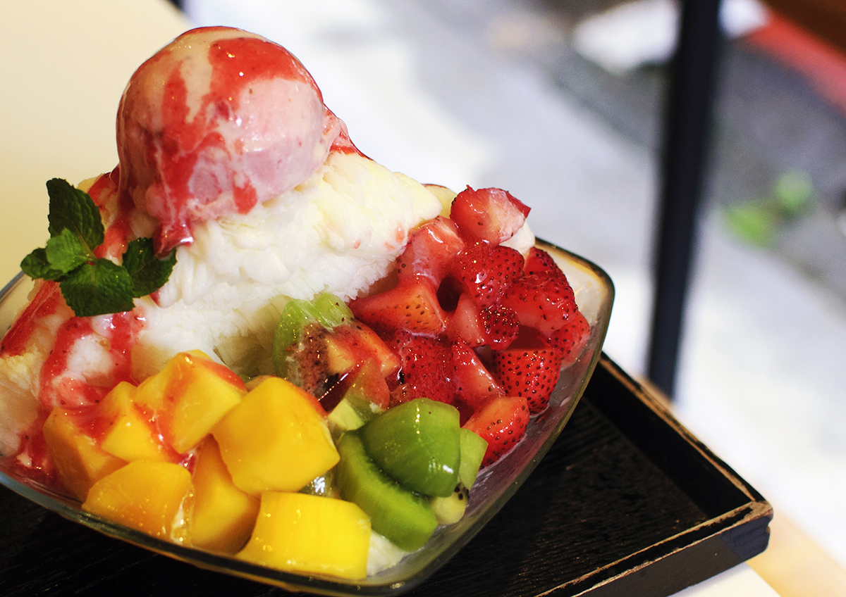 organice shave ice with fresh fruit